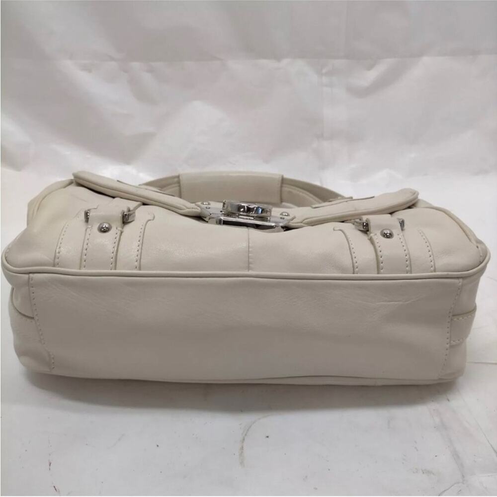 Salvatore Ferragamo cream leather handbag - Picture 7 of 13